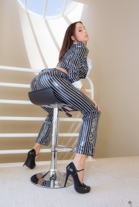 Busty beautiful Rachel Starr gets her tight hiney plowed by a big woody 46560649