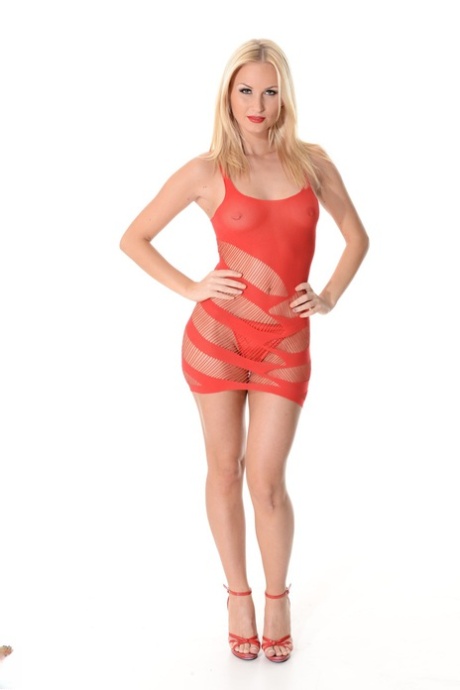 Natural blonde Jessica Joy touts her hot ass after removing a see thru dress 26430245
