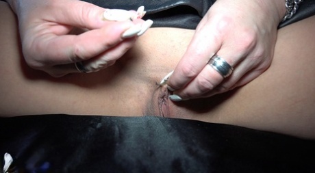 Platinum blonde nan Sandra uses a vibrator while attending to her horny cunt 14340455