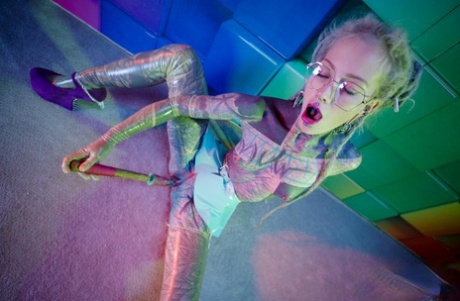 Tattooed freak Anuskatzz masturbates with toys in cantilever heels 19922584