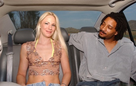 Chippy blonde Aaliyah Jolie gets tricked into interracial blowjob action 81934660